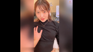 Lộ clip tự quay của hotgirl 